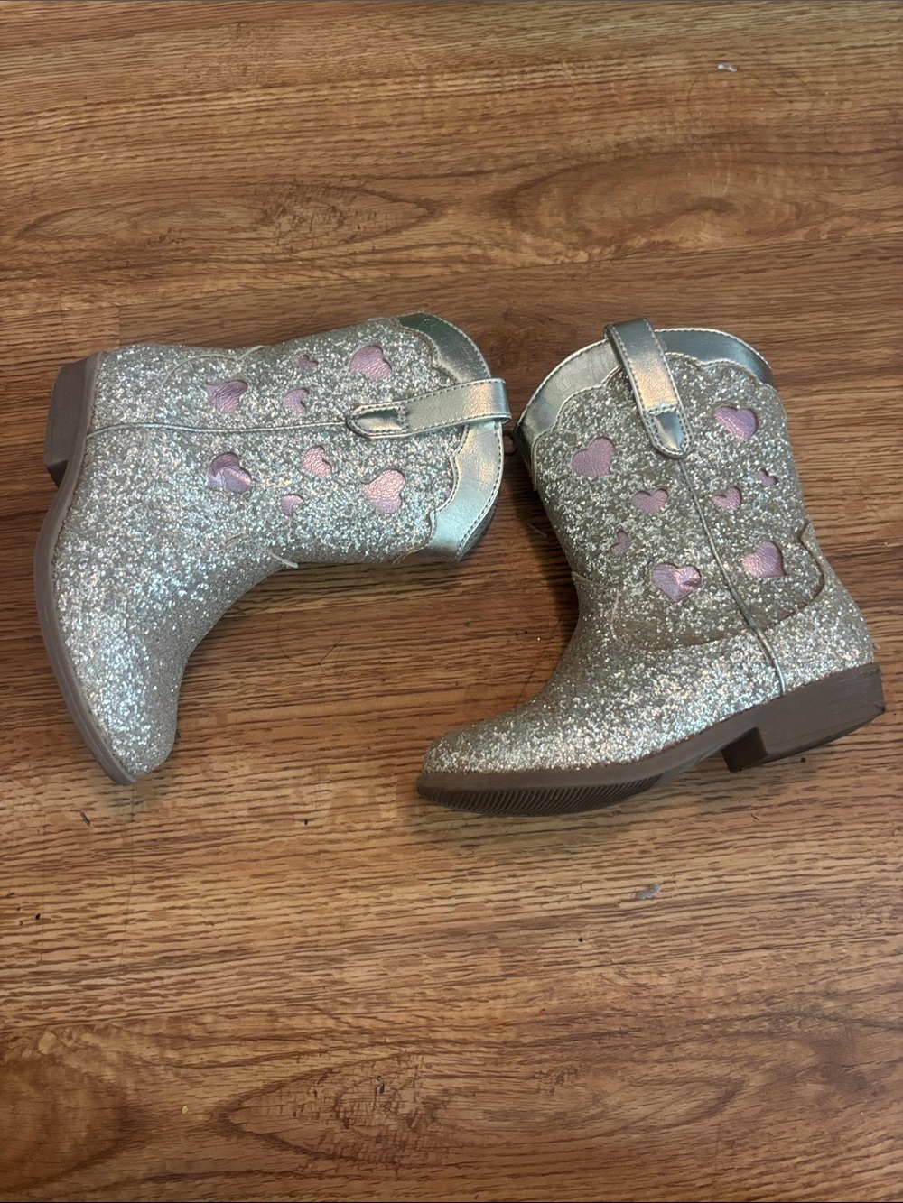 Cat & Jack Silver Glitter Heart Western Boots with Pink Insets